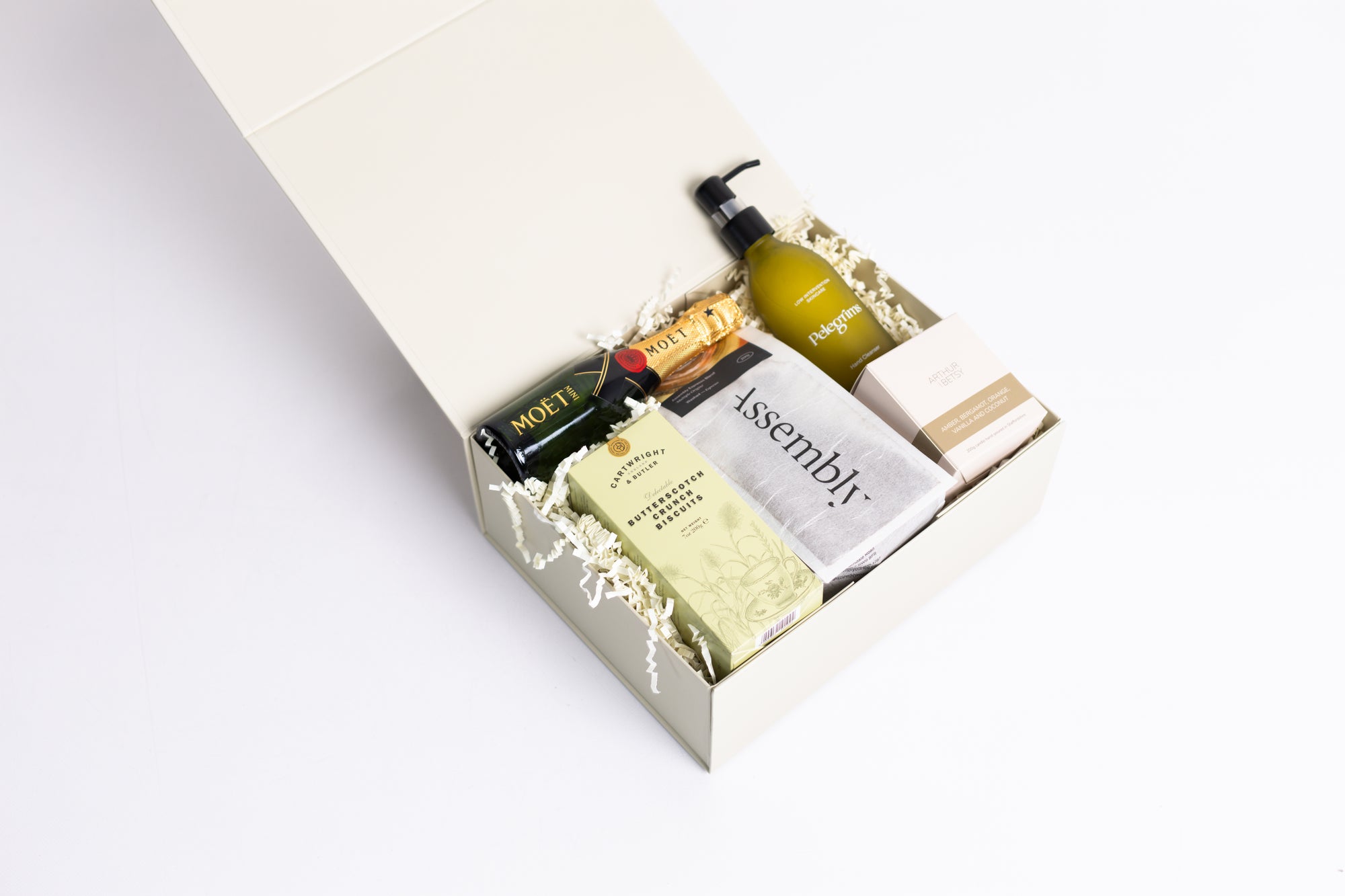 new home gift box, luxury gift box, new home present, luxury present, corporate gifts, employee gifts, staff gifts, client gifts, supplier gifts, moving home gift, congratulations gift box, congratulations gifts