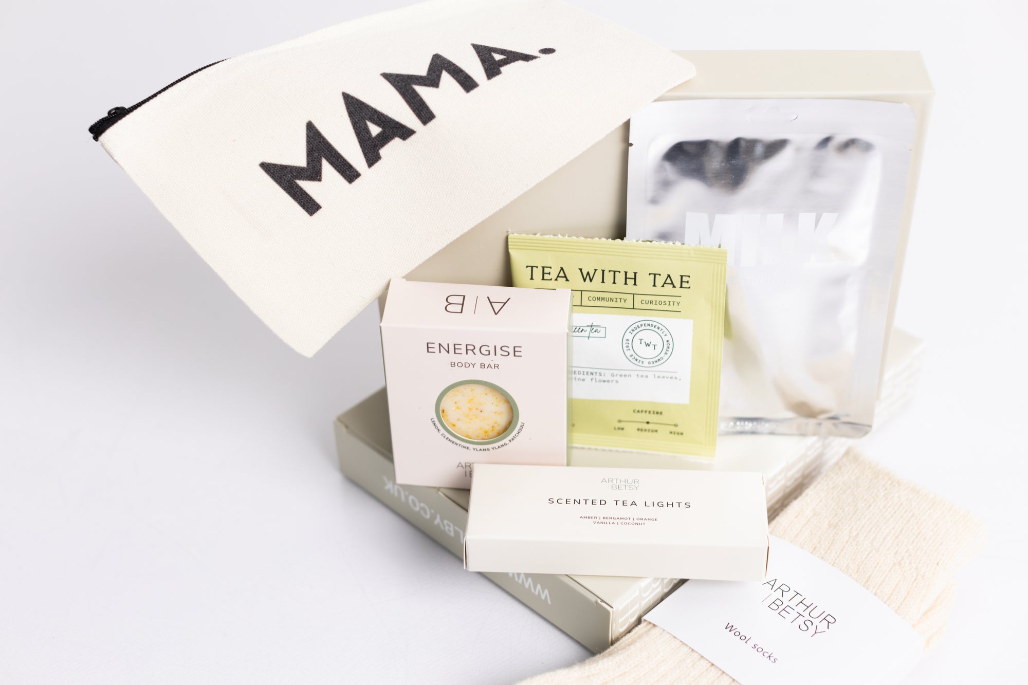 gifts for mums, new mum gifts, new baby gifts, mum gift box, mum hamper, pregnancy gift box, pregnancy hamper, pregnancy gifts, maternity gifts, gift for mum to be, mum to be gifts, maternity leave gifts, baby shower gifts, pregnancy presents, new mum gifts, gender reveal gifts, pregnant mother gifts