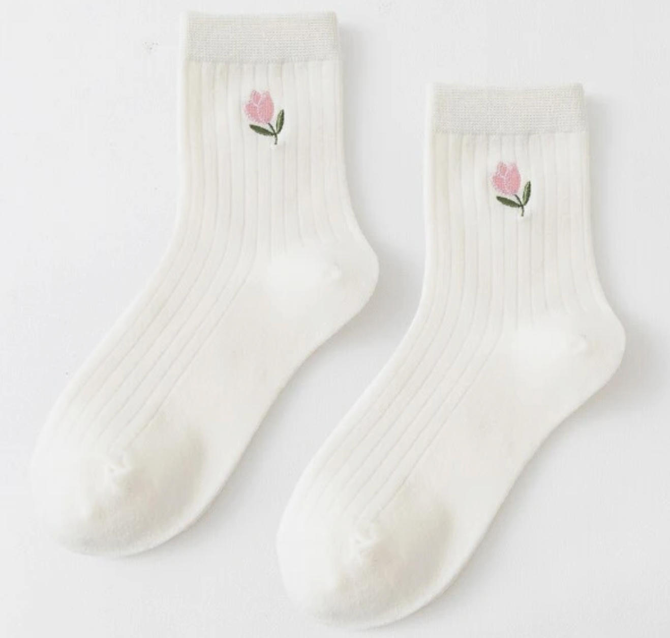Tulip embroidered socks