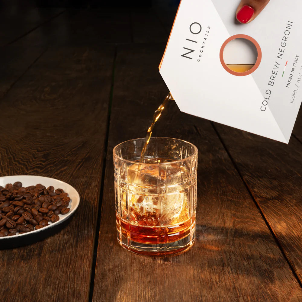 Nio Cocktail Cold Brew Negroni, Nio cocktail, cold brew cocktail, letterbox cocktail, cocktail in a box, luxury cocktails, posh cocktails, perfect cocktails, cocktail gifts, tasty cocktails, alcohol,  18+, adult cocktails, 100ml cocktails, 100ml alcohol, cocktails from Italy, on the go alcohol, on the go cocktails, Italian cocktails, perfect sized cocktails, 